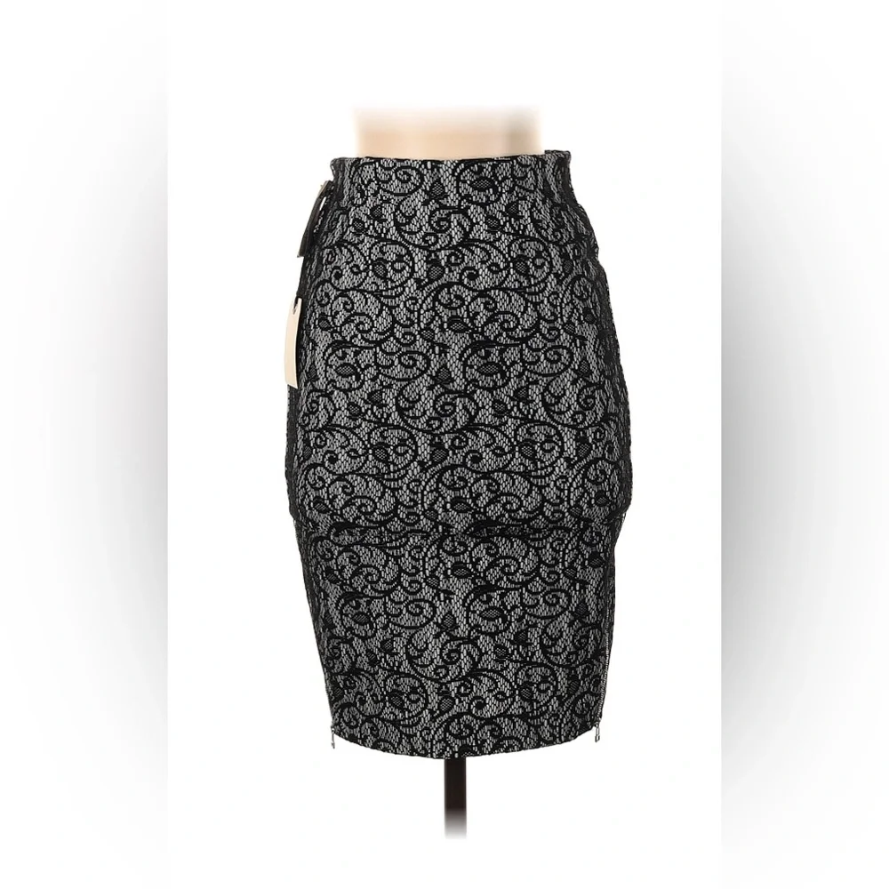 NWT Aritzia Wilfred Campagne Skirt - Black Lace (4)